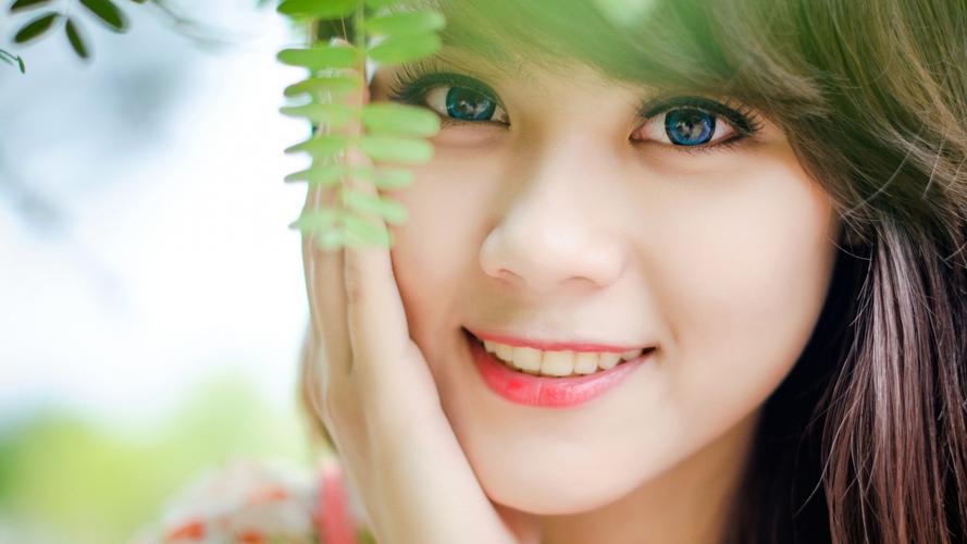 王沪宁出席全方位扩大国内需求调研协商座谈会